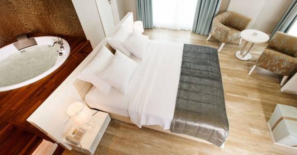 Hotel Kalyon Çeşme Esterno foto